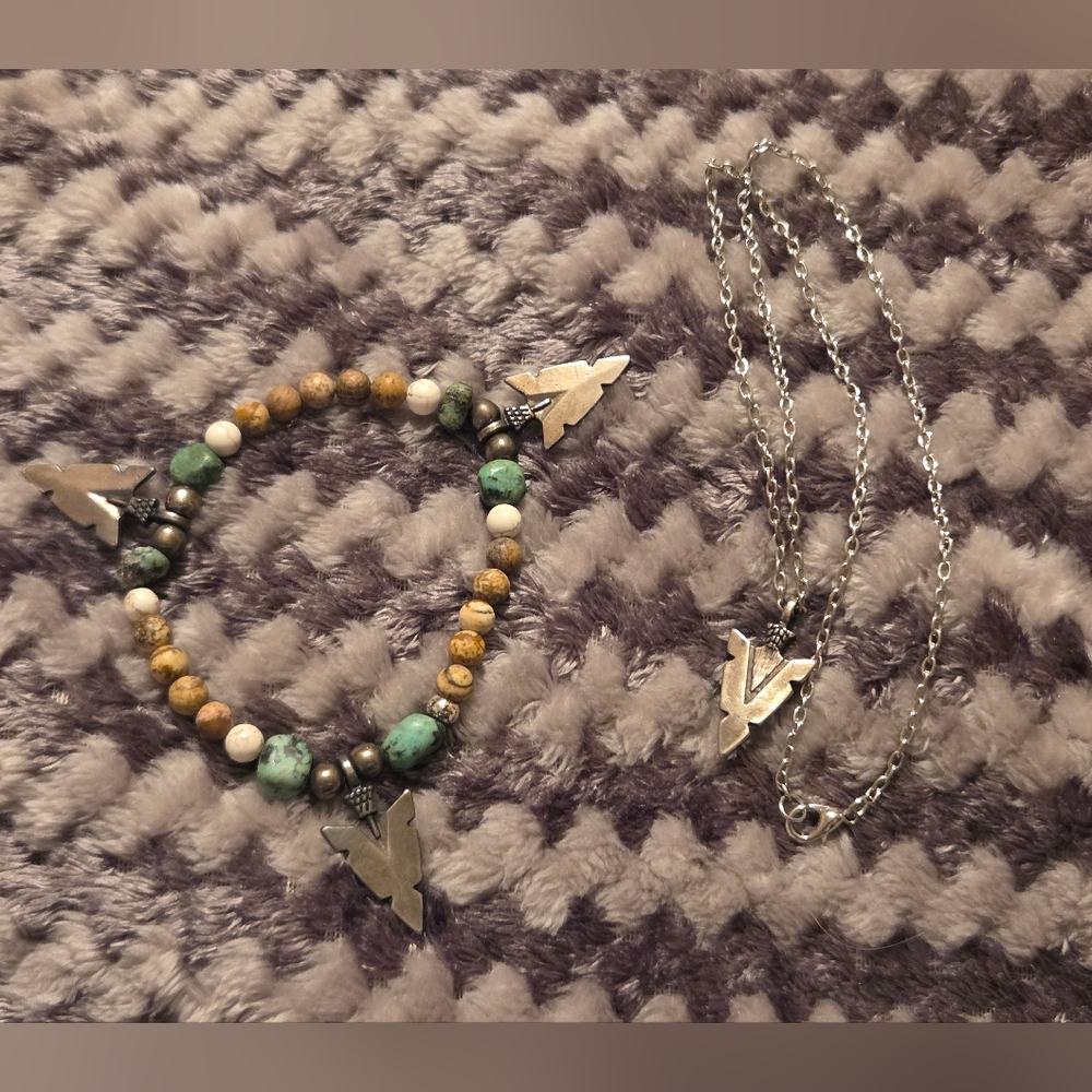 Silvertone and Gemstone Beaded Arrowhead Jewelry Set Necklace Bracelet